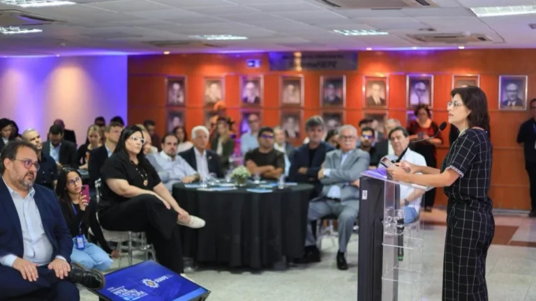 Governo de Pernambuco avança na Transnordestina com assinatura de contrato para retomada de obras Governo de Pernambuco avança na Transnordestina com assinatura de contrato para retomada de obras