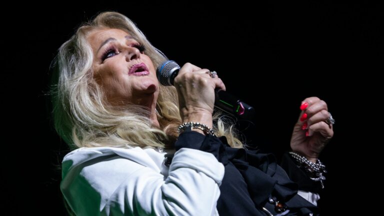 Atualização sobre a Saúde de Bonnie Tyler: Internação e Expectativas de Recuperação