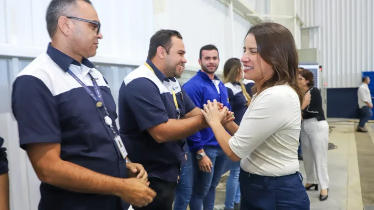 Pernambuco lidera crescimento econômico no Brasil com alta de 8,1% no 1º trimestre Pernambuco lidera crescimento econômico no Brasil com alta de 8,1% no 1º trimestre