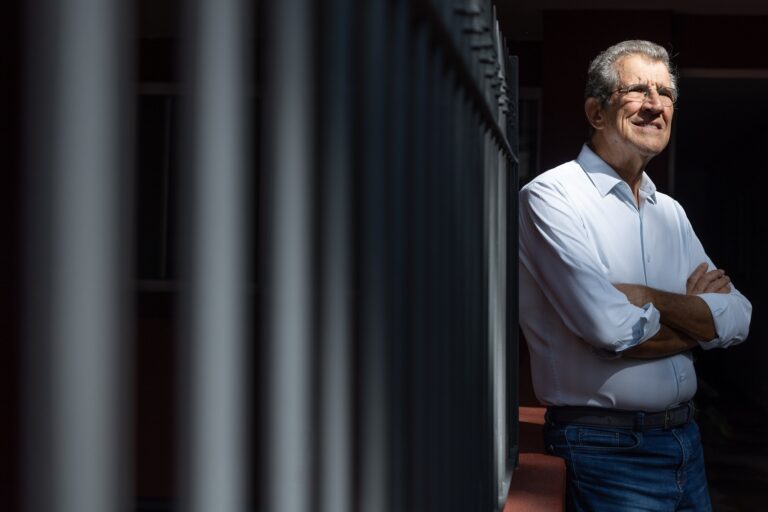 Carlos Monteiro Recebe Prêmio Faz Diferença 2025 na Categoria Saúde