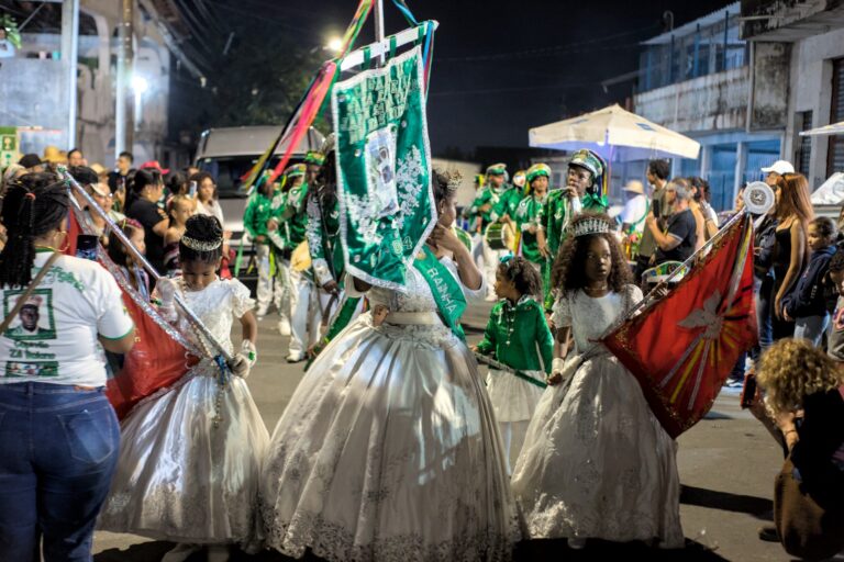Celebração da Congada de São Benedito: Cultura e Resistência em Cotia