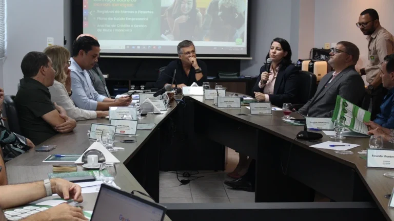 ACIC e SDEC-PE discutem avanços econômicos e novas regras do mercado em Caruaru