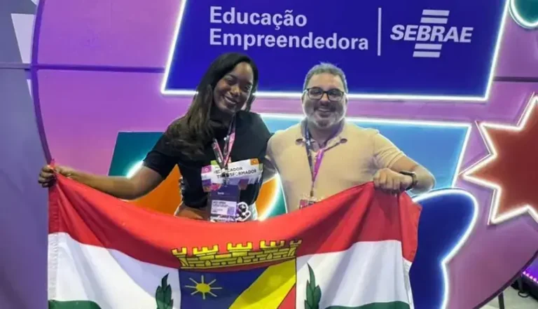 Escola de Caruaru Brilha no Prêmio Educador Transformador 2026 com Iniciativa Visionária