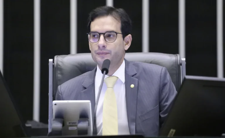 Fim da Escala 6x1: Relator Inclui Compensações às Empresas no Parecer da Proposta