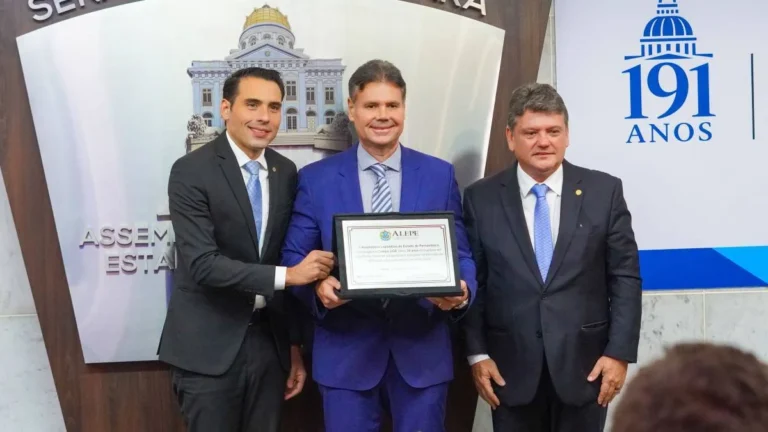 Colégio GGE celebra 30 anos de excelência na educação pernambucana Colégio GGE celebra 30 anos de excelência na educação pernambucana
