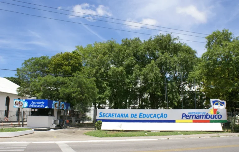 Governo de Pernambuco Oferece 76 Vagas em Seleção para Profissional de Apoio Escolar