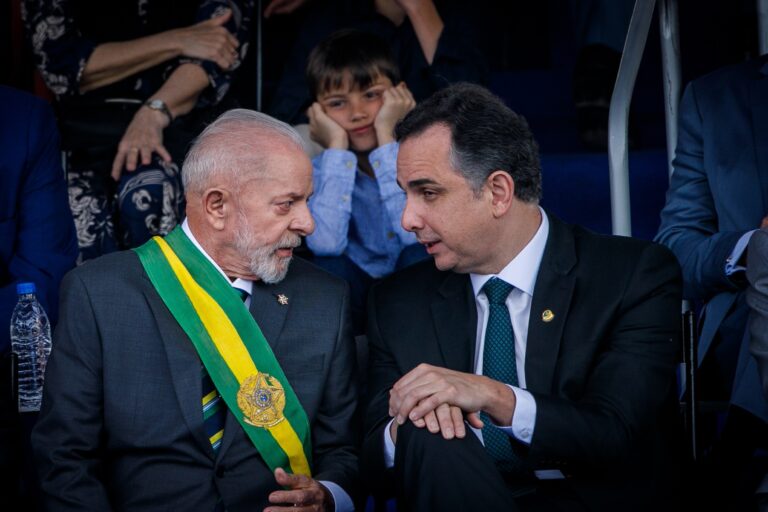 Lula Enfrenta Impasse em Minas com Resistência de Pacheco à Candidatura ao Governo