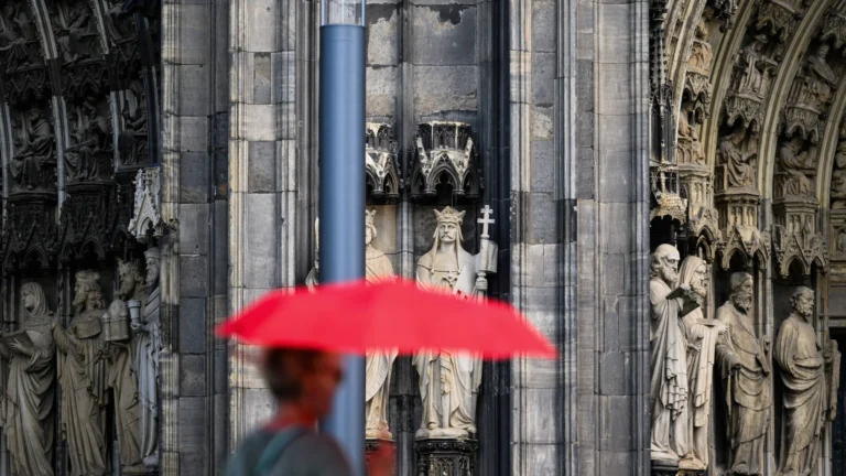 Onda de Calor na Europa: Recordes de Temperatura e Impactos na Saúde Pública