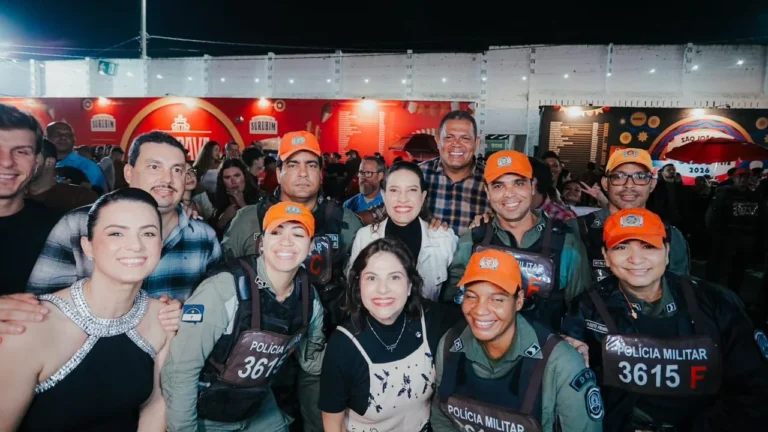 Governadora Raquel Lyra reforça parceria entre cultura e segurança no São João de Surubim 2024