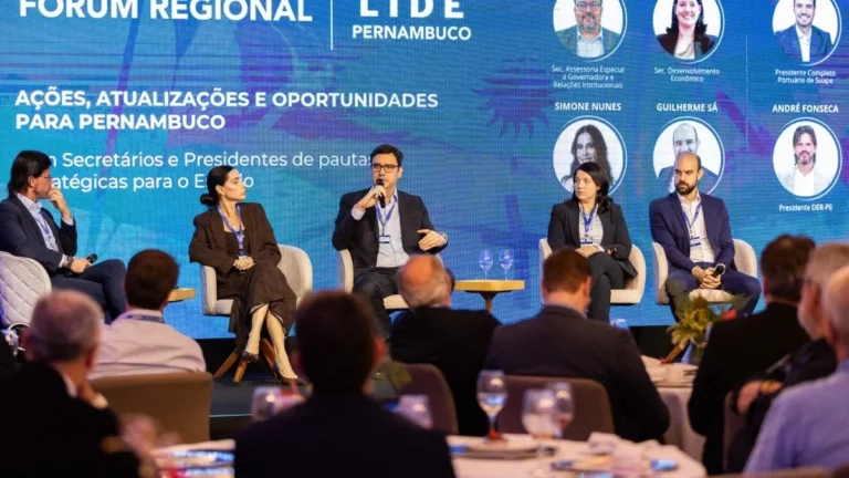 Pernambuco impulsiona R$ 12 bilhões em investimentos estruturantes e acelera projetos econômicos Pernambuco impulsiona R$ 12 bilhões em investimentos estruturantes e acelera projetos econômicos
