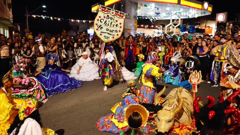 Desfile da Trupe Pernambuco Meu País anuncia chegada do festival em Gravatá com grande festa cultura