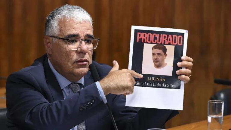 PF investiga Lulinha em meio a crise diplomática com Paraguai