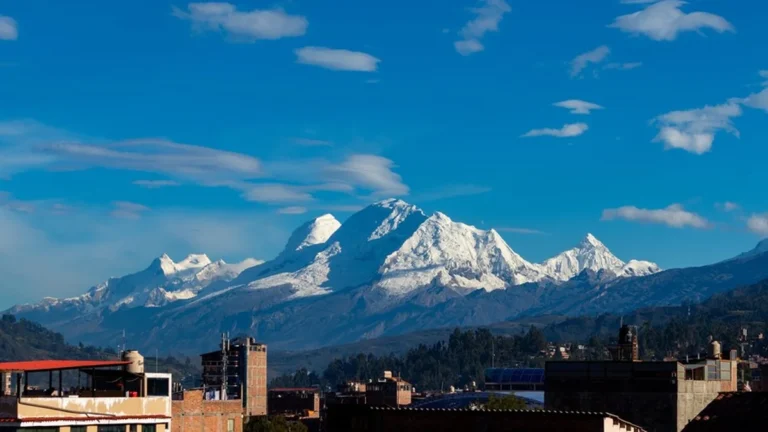 Alpinistas Desaparecidos no Huascarán: Por Que Escalar Essa Montanha Está Cada Vez Mais Perigoso