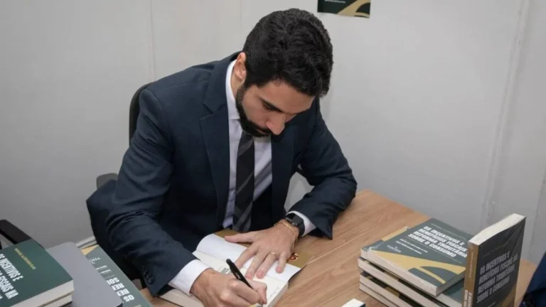 Advogado de Pernambuco lança livro que redefine o futuro econômico regional sem benefícios fiscais