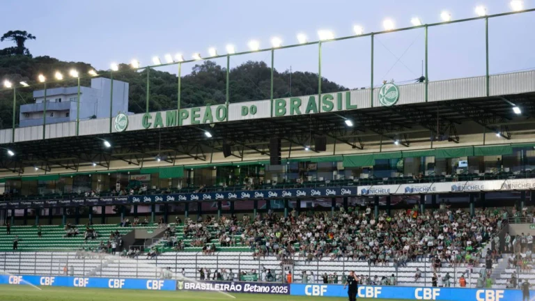 Juventude e Atlético-MG duelam em jogo decisivo pela Copa do Brasil